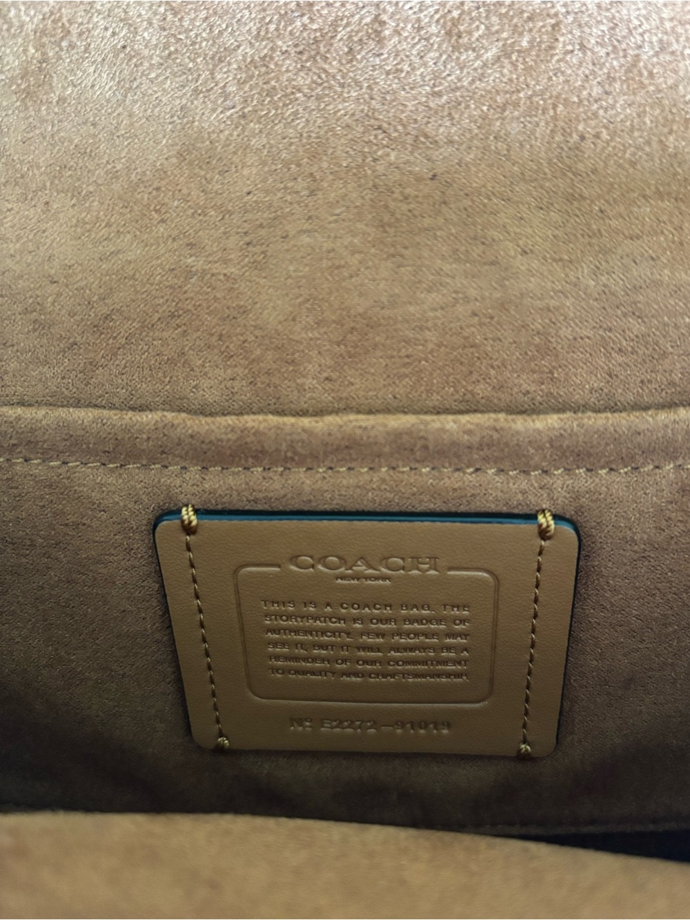 Coach Klare Crossbody Bag in Signature Canvas - Very Good Condition - Picture 5 of 9